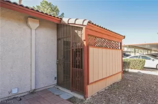 Photo #2: 2481181 Listing 