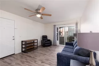 Photo #2: 2481184 Listing