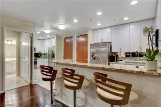 Photo #6: 2481213 Listing 