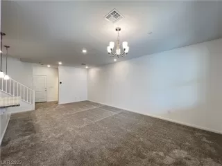 Photo #3: 2481240 Listing 