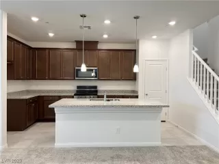 Photo #6: 2481240 Listing 