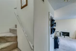 Photo #2: 2481290 Listing