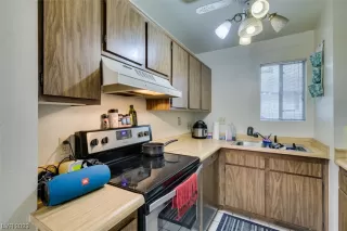 Photo #3: 2481290 Listing