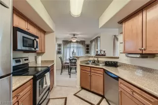 Photo #5: 2481297 Listing 