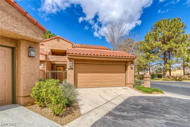 MLS: 2481313 Condo For Sale