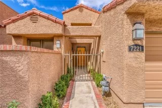 Photo #1: 2481313 Listing 