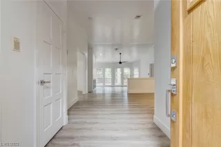 Photo #2: 2481313 Listing 