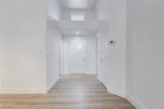 Photo #3: 2481313 Listing 