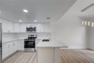 Photo #6: 2481313 Listing 