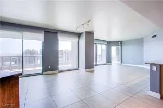 Photo #2: 2481334 Listing