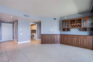 Photo #5: 2481334 Listing