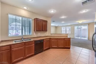 Photo #6: 2481337 Listing 