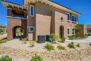 Photo #3: 2481355 Listing 