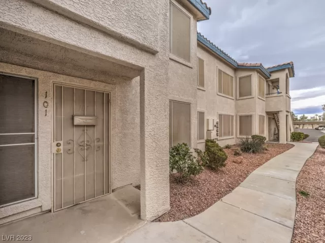 MLS: 2481368 Condo For Sale