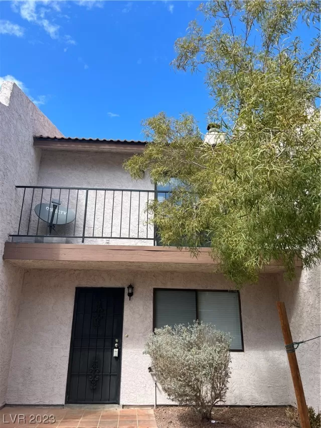 MLS: 2481408 Condo For Sale