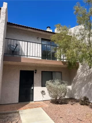 Photo #1: 2481408 Listing 