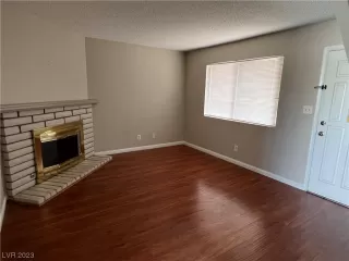 Photo #2: 2481408 Listing 