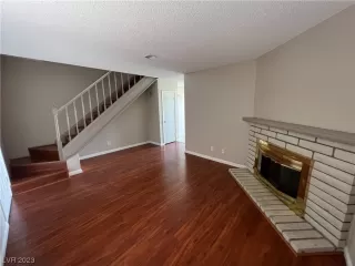 Photo #4: 2481408 Listing 