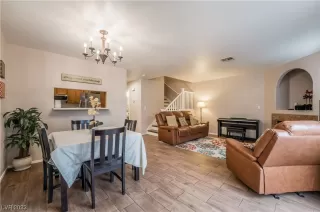 Photo #2: 2481446 Listing