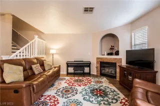 Photo #3: 2481446 Listing