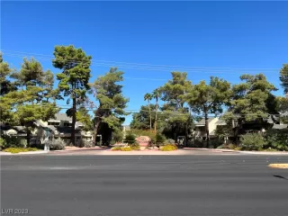 Photo #1: 2481466 Listing