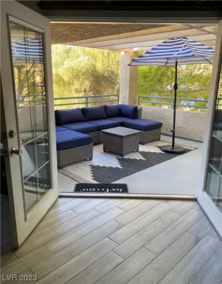 Photo #4: 2481466 Listing