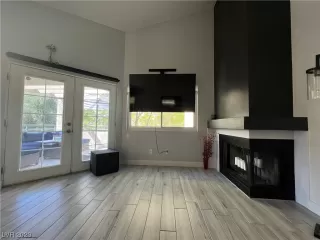 Photo #5: 2481466 Listing