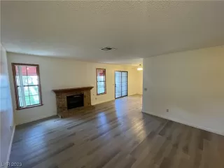 Photo #1: 2481470 Listing 