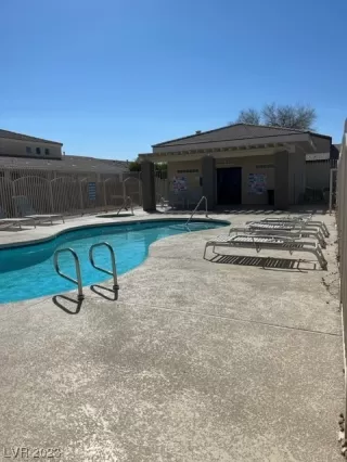 Photo #1: 2481479 Listing 