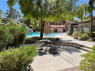 Photo #6: 2481481 Listing 