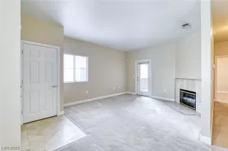 Photo #3: 2481486 Listing