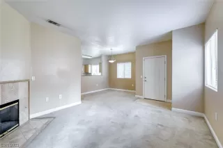 Photo #4: 2481486 Listing