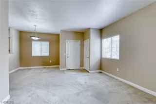 Photo #5: 2481486 Listing