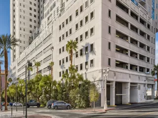 Photo #1: 2481487 Listing