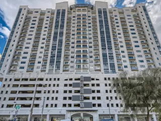 Photo #2: 2481487 Listing