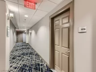 Photo #4: 2481487 Listing