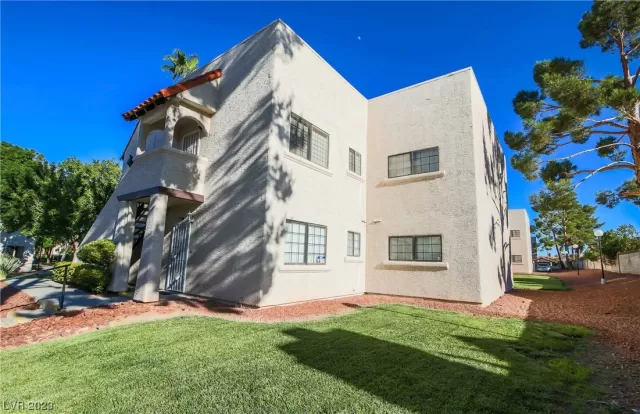 MLS: 2481510 Condo For Sale