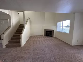 Photo #2: 2481513 Listing 