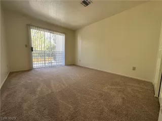 Photo #5: 2481513 Listing 