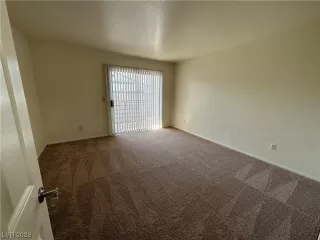 Photo #6: 2481513 Listing 