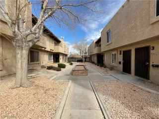 Photo #2: 2481530 Listing