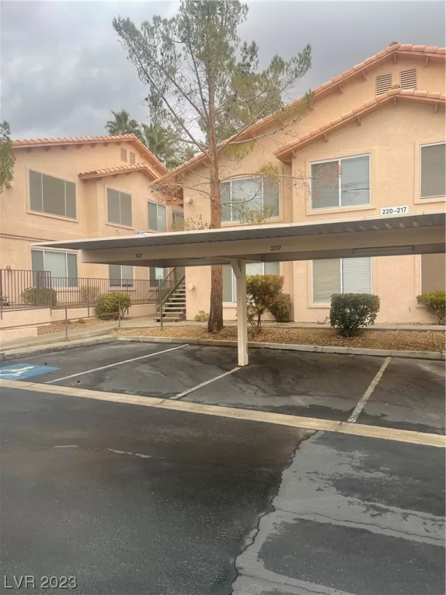 MLS: 2481533 Condo For Sale