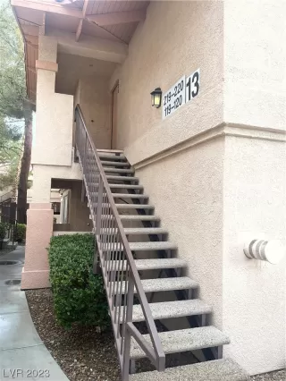 Photo #1: 2481533 Listing 