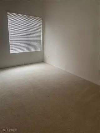 Photo #5: 2481533 Listing 