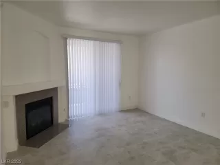 Photo #4: 2481538 Listing 