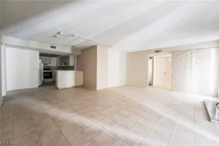 Photo #4: 2481547 Listing 