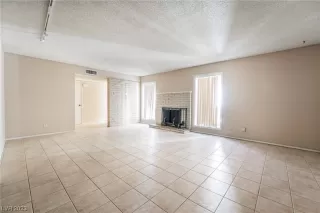 Photo #5: 2481547 Listing 