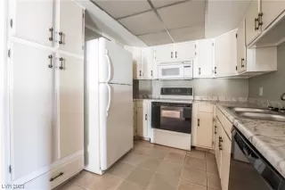 Photo #6: 2481547 Listing 