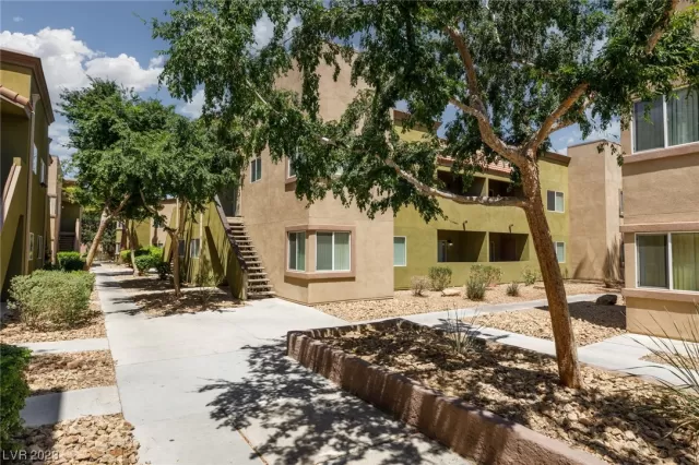 MLS: 2481570 Condo For Sale