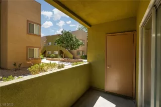 Photo #3: 2481570 Listing 